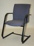 Gebrauchter, günstiger Comforto Besucherstuhl mit Armlehnen. buerostuhl comforto