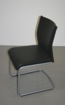 Günstiger, gebrauchter Steelcase Besucherstuhl ohne Armlehnen.